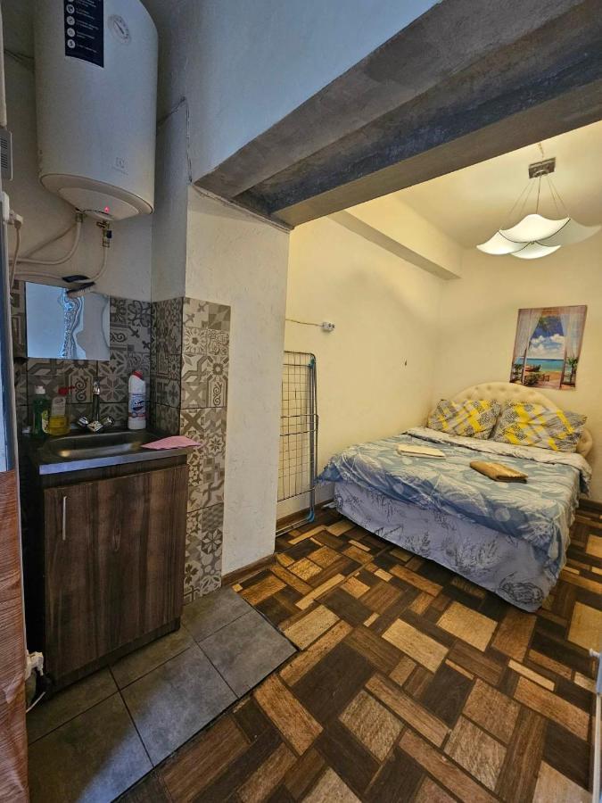 Cozy Studio In Yerevan'S Center 외부 사진