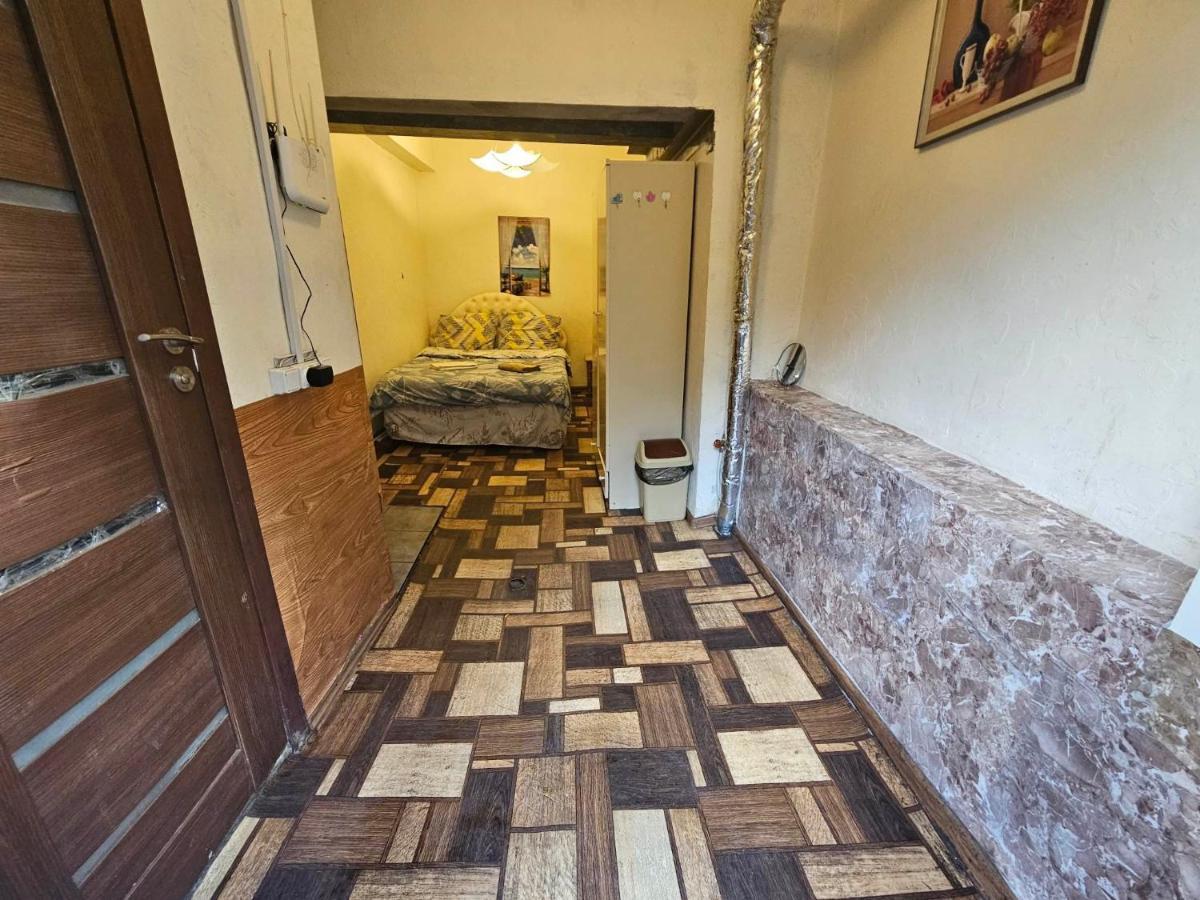 Cozy Studio In Yerevan'S Center 외부 사진